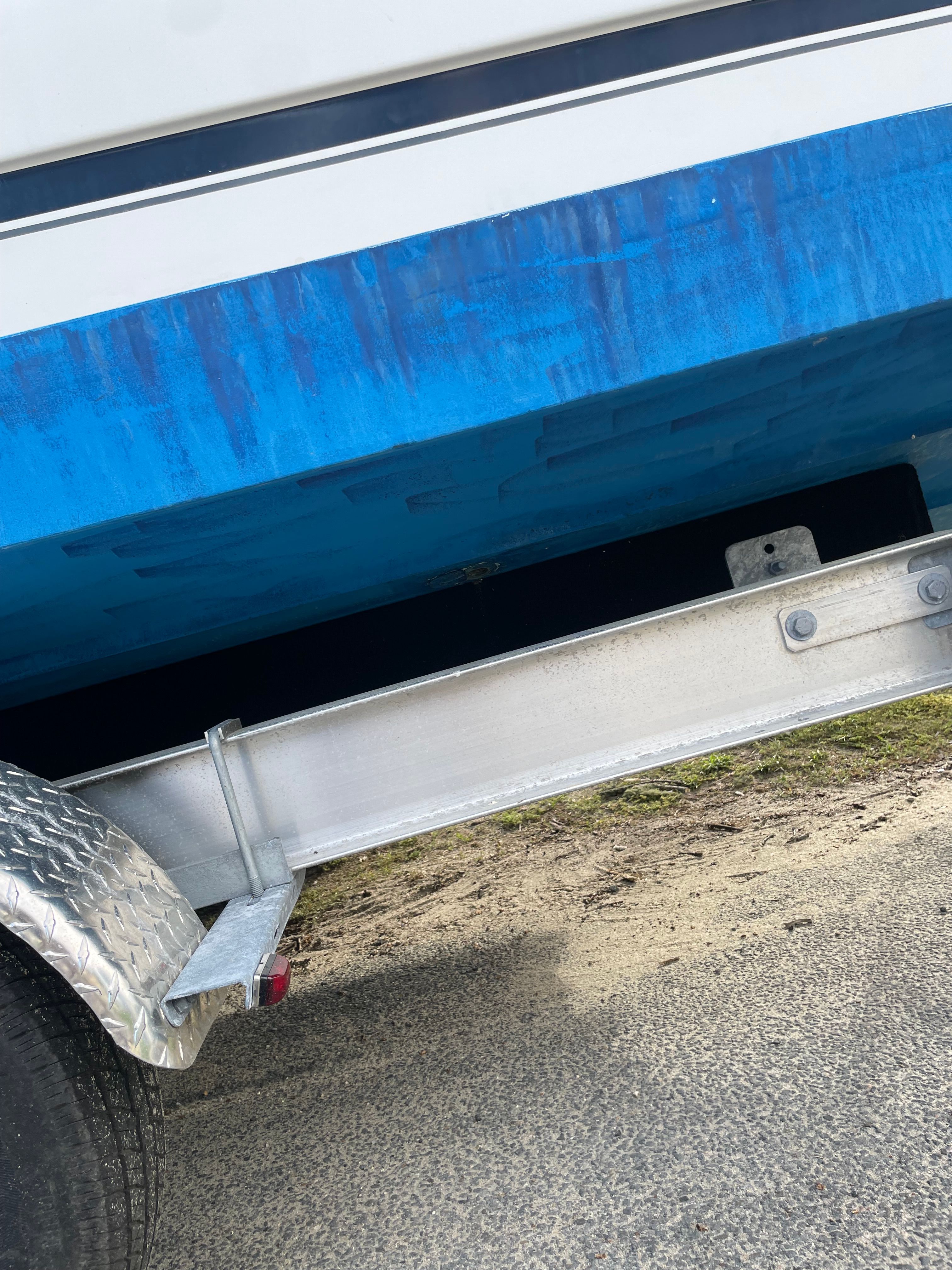 2009 Boston Whaler 255 Conquest - 36