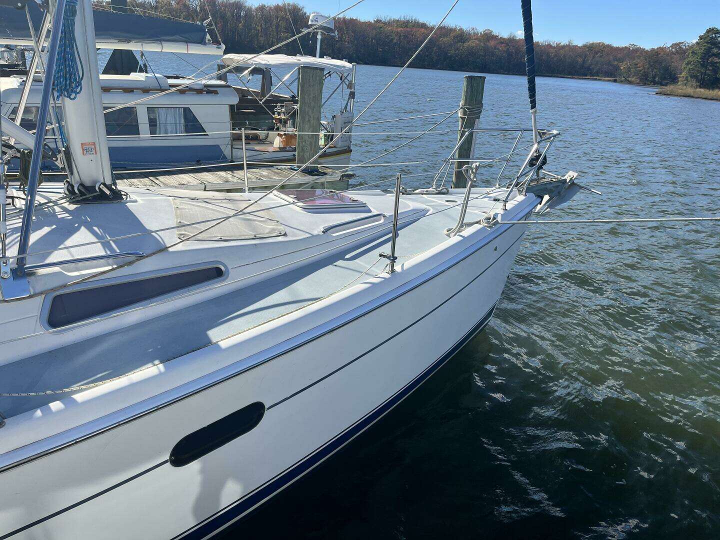 2003 Hunter 356 - Image 28