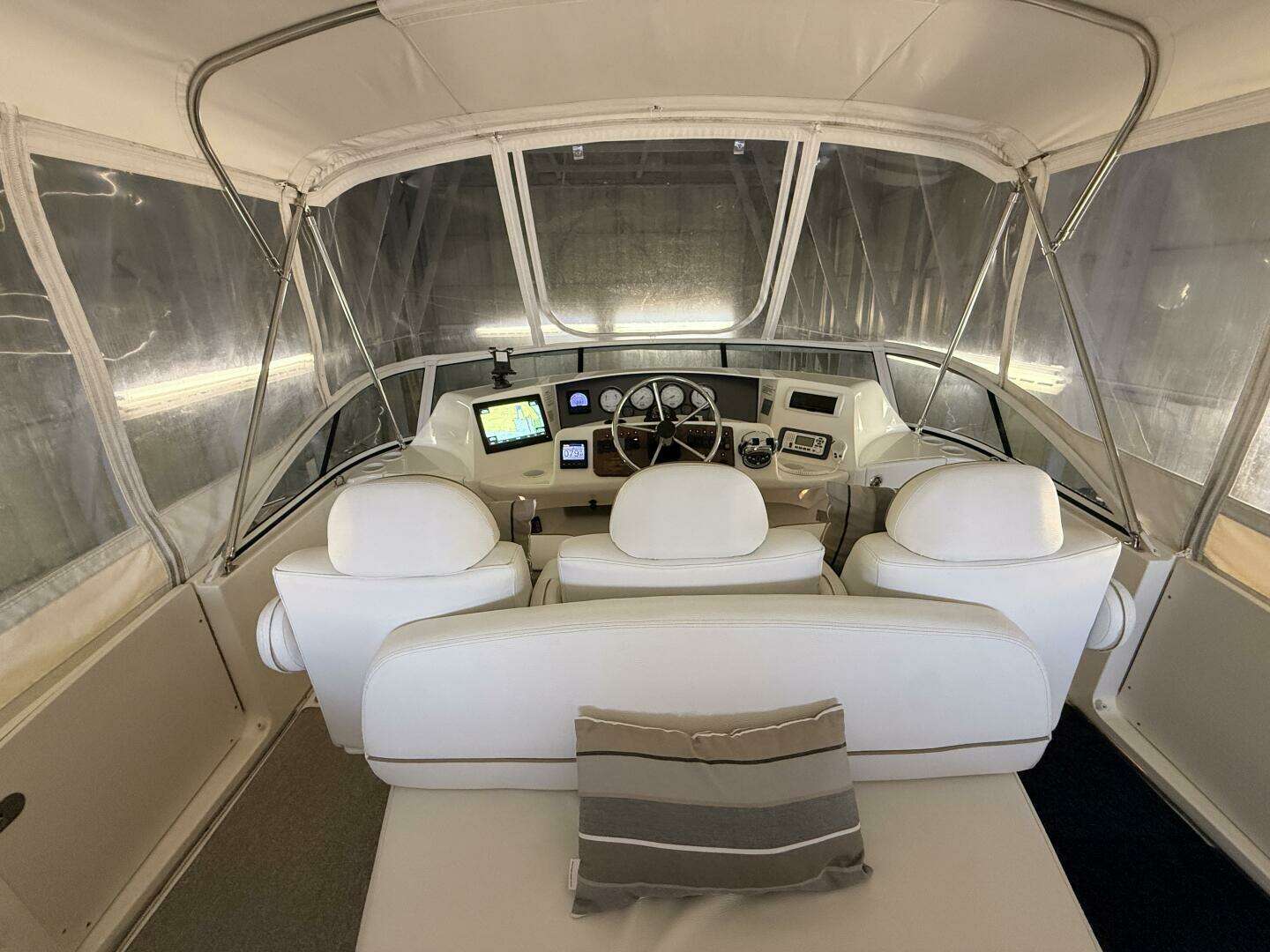 2006 Silverton 38 Sport Bridge - Image 13