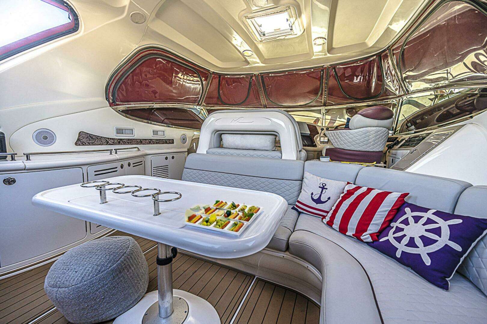 2002 Sea Ray 550 Sundancer - Image 13