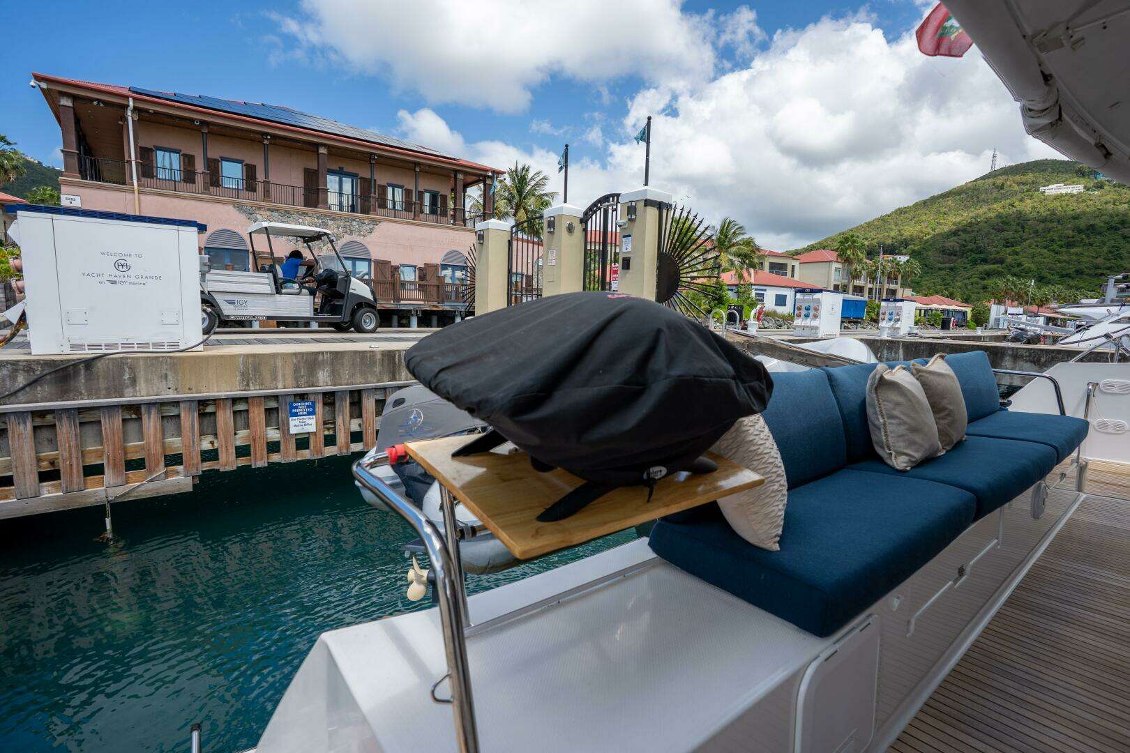 2020 Fountaine Pajot — - Image 38