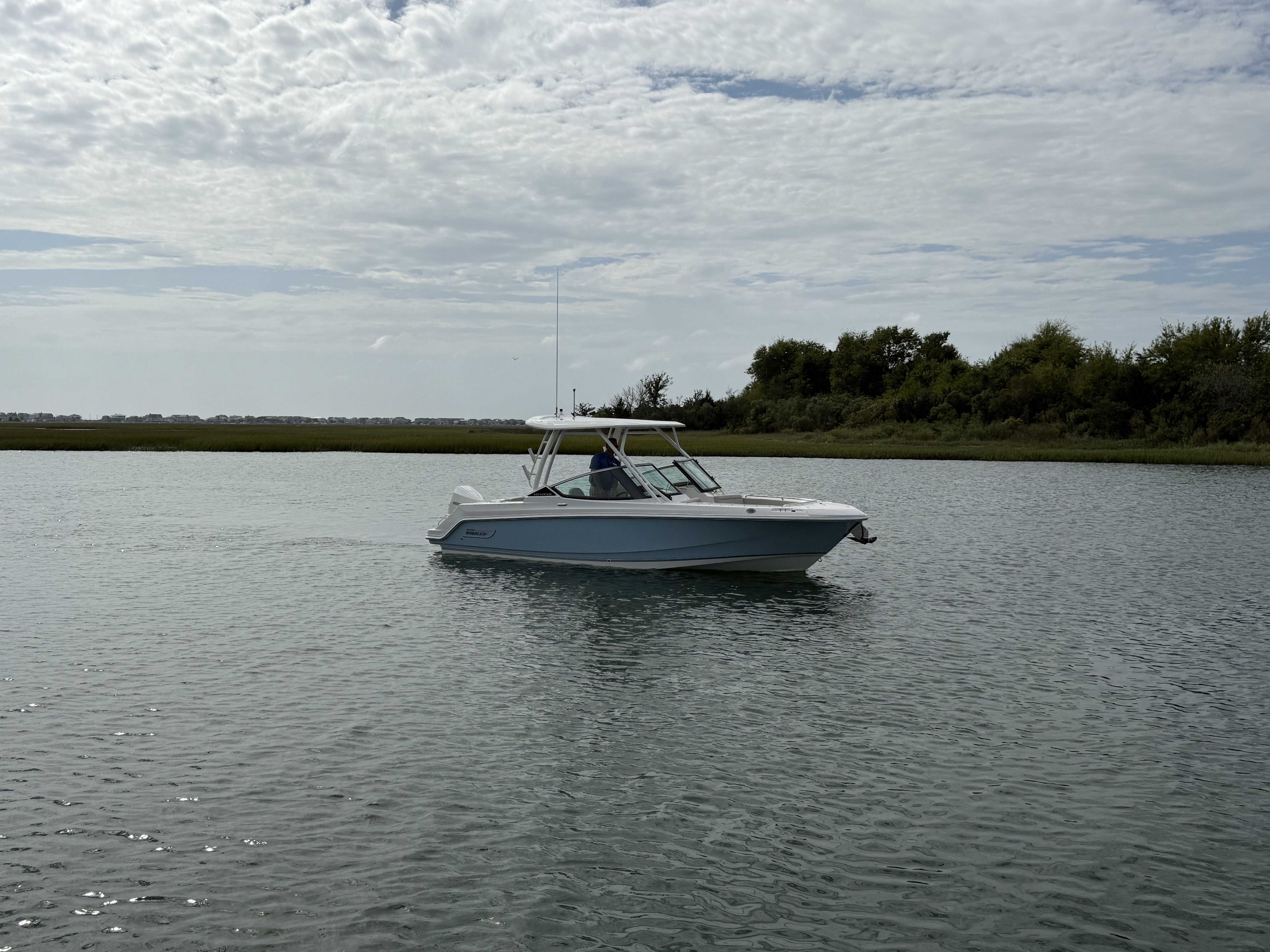 2026 Boston Whaler 240 Vantage