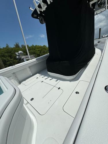 2023 Yellowfin 34 Offshore - 12