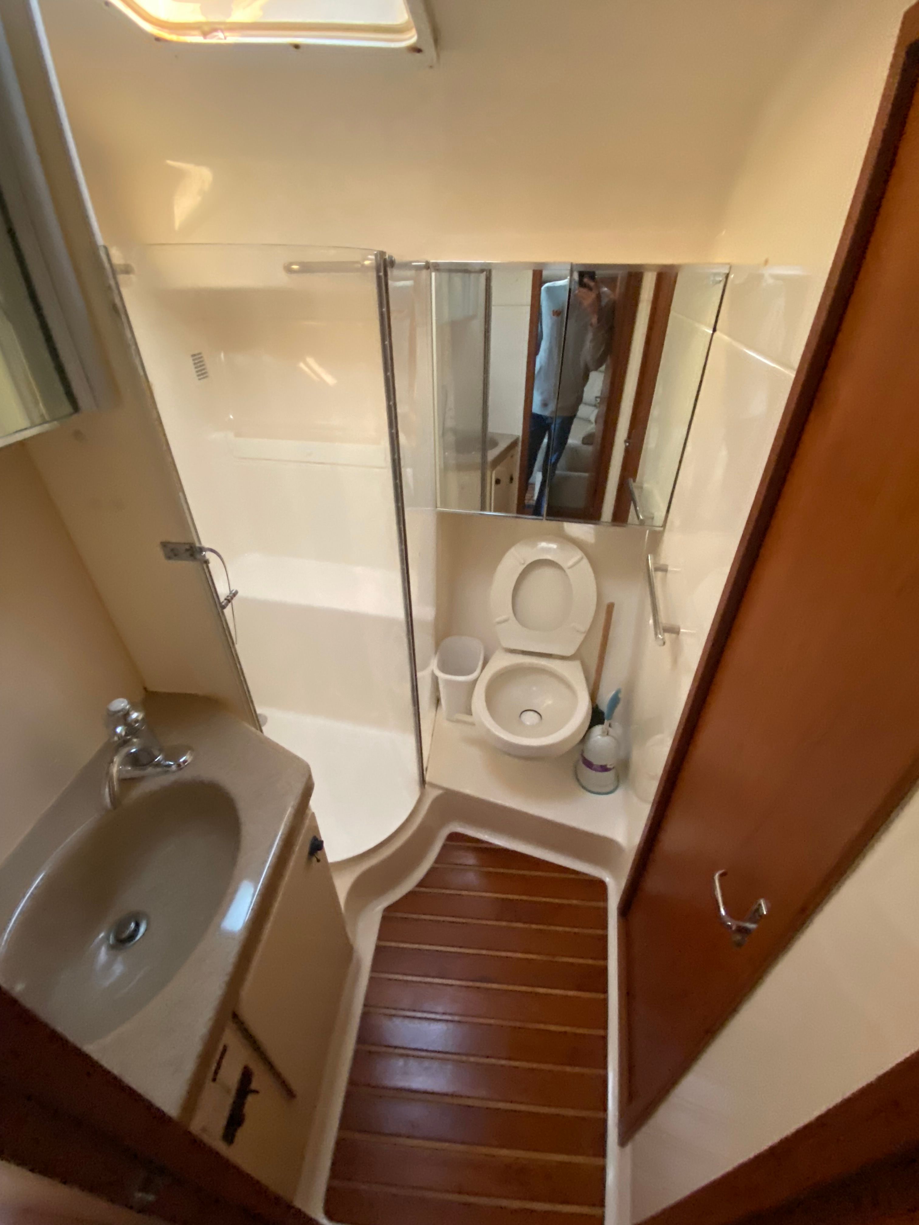 1996 Tiara Yachts 4000 Express - 10