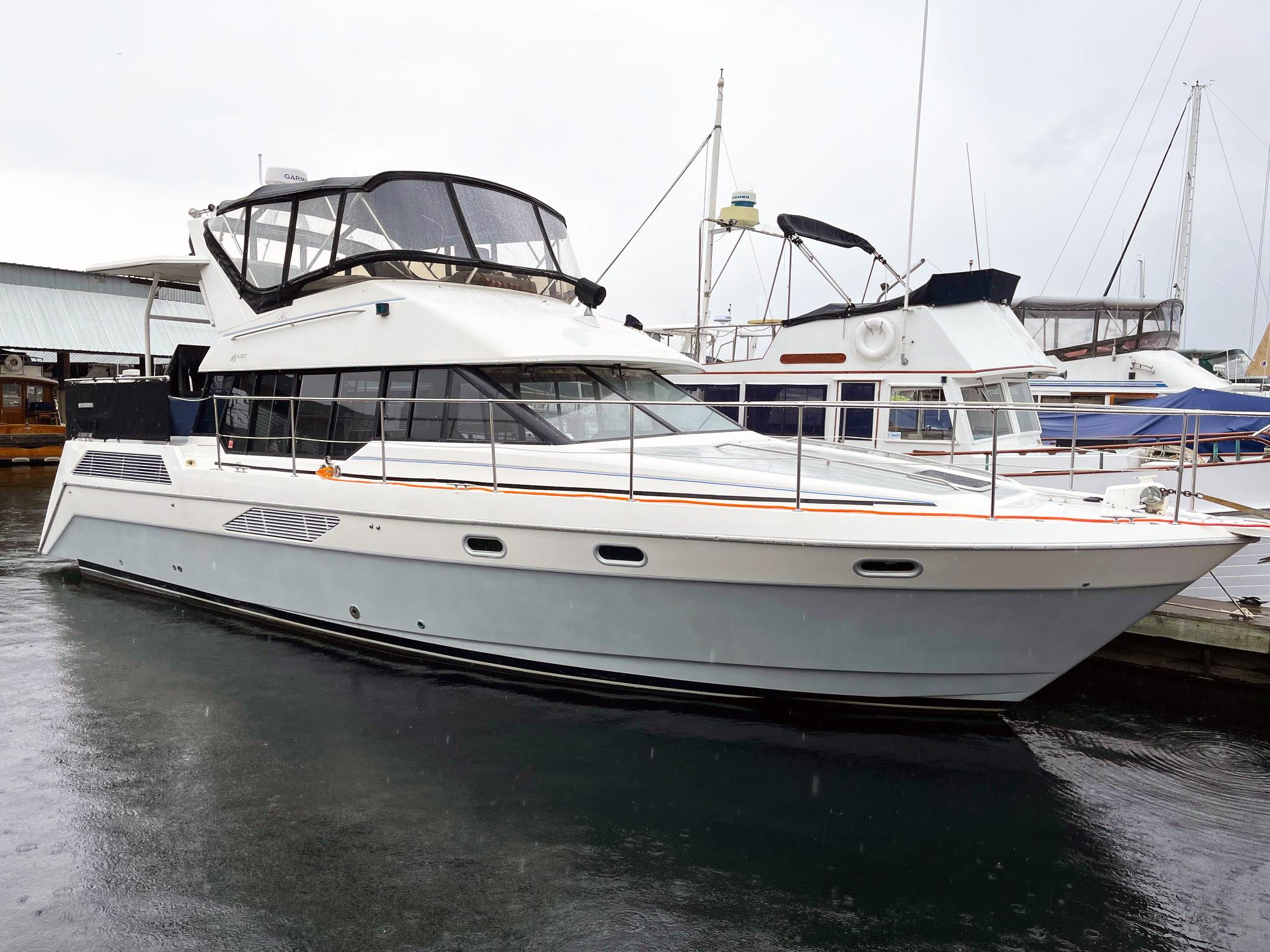 1990 Bayliner 4387 Motoryacht