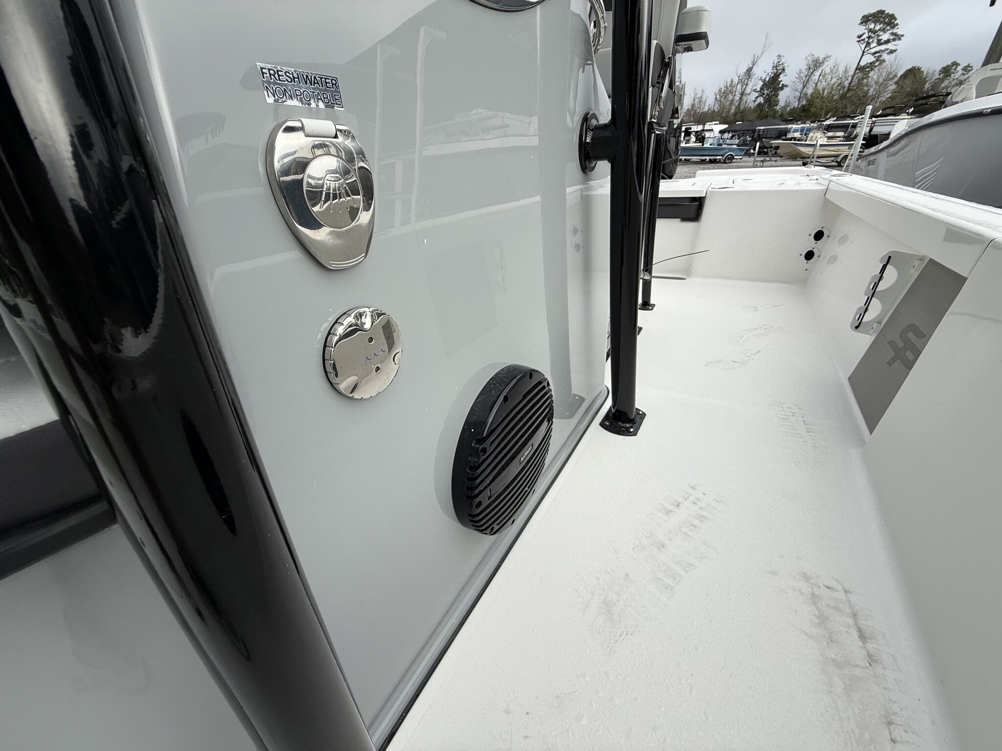 2026 Sea Pro 250 Bay TABS-350HP - 9