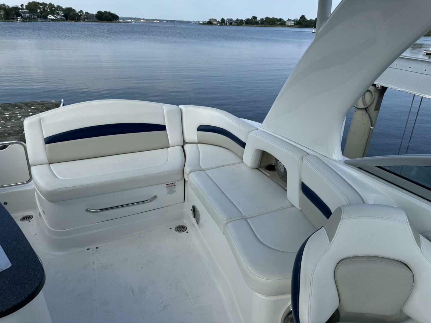 2012 Chaparral 264 Sunesta - Image 8