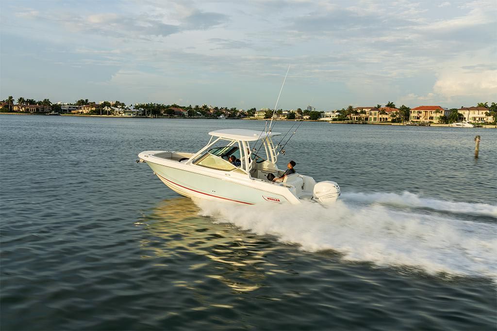 2023-Boston-Whaler-240-Vantage-MarineMax