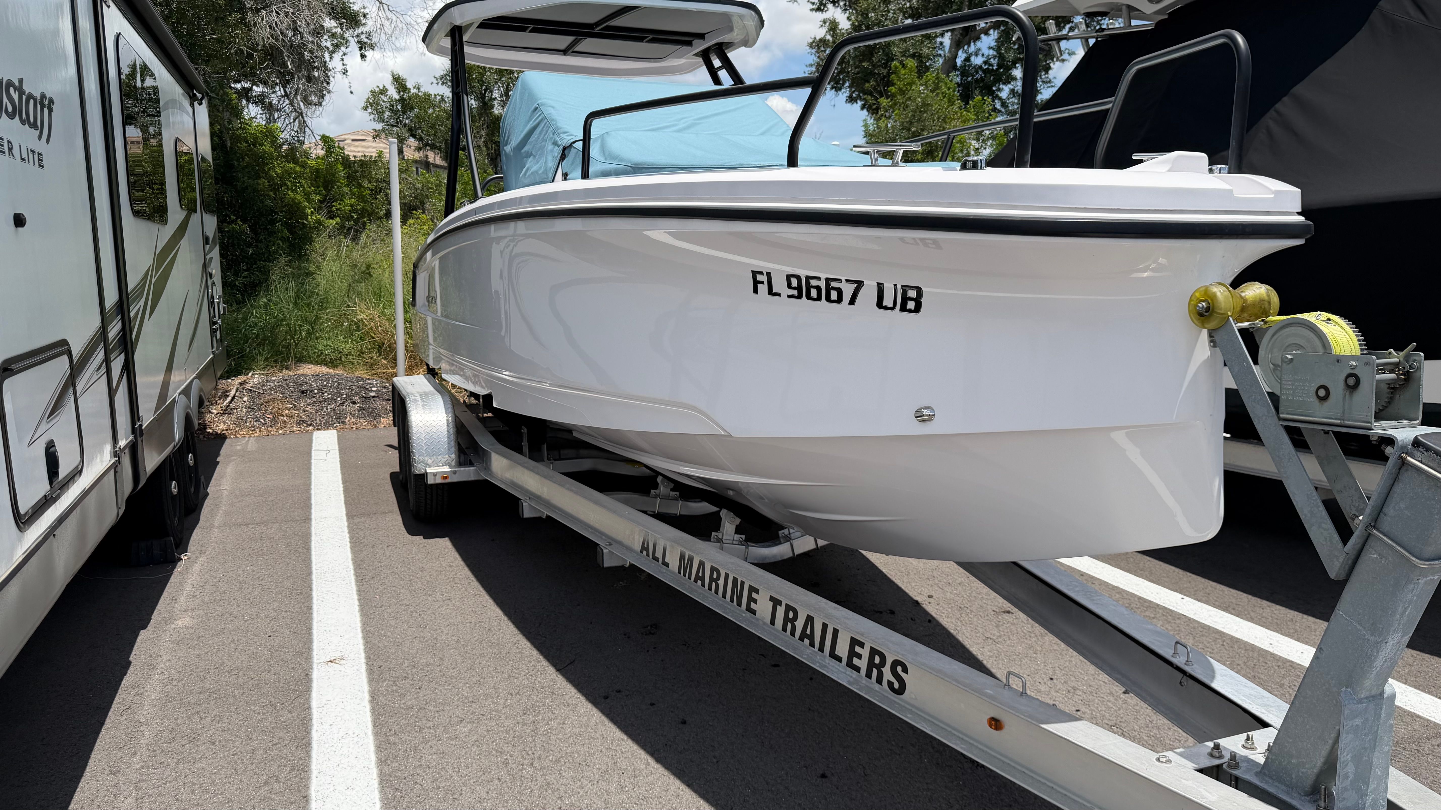 2024 Axopar ax25xt