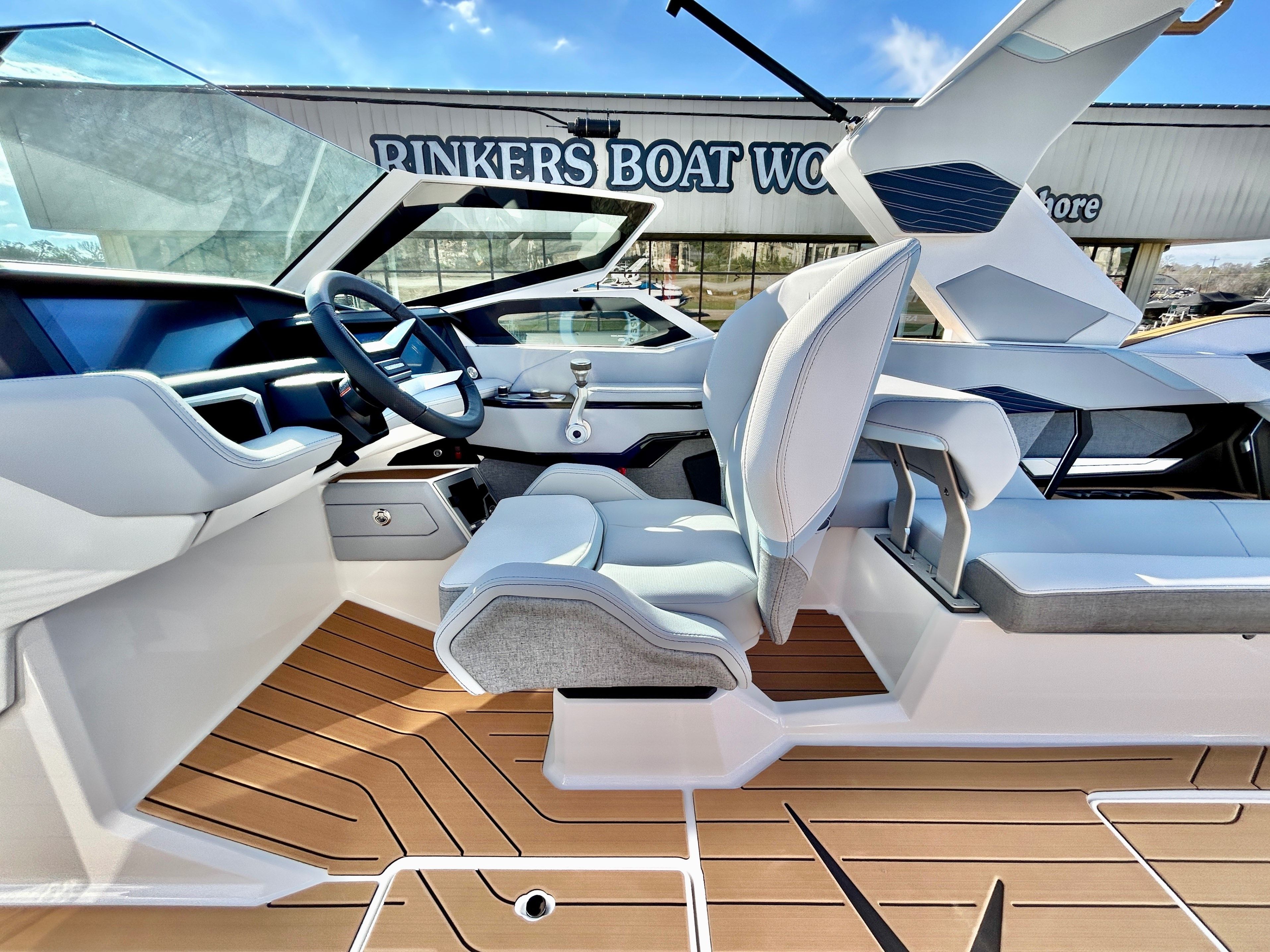 2026 MasterCraft X24 - 30