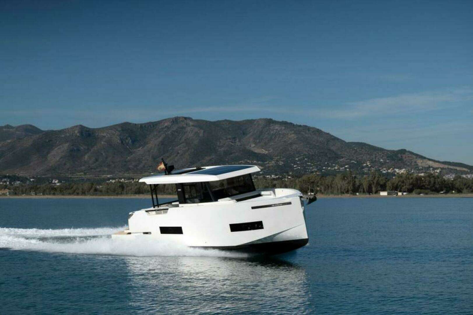 2026 De Antonio Yachts 50 Coupe - Image 7