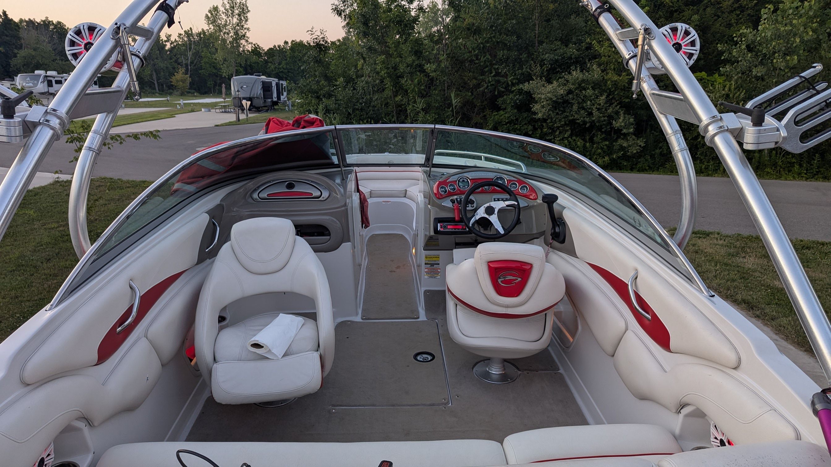 2009 Crownline 220 Extreme Razor - 11