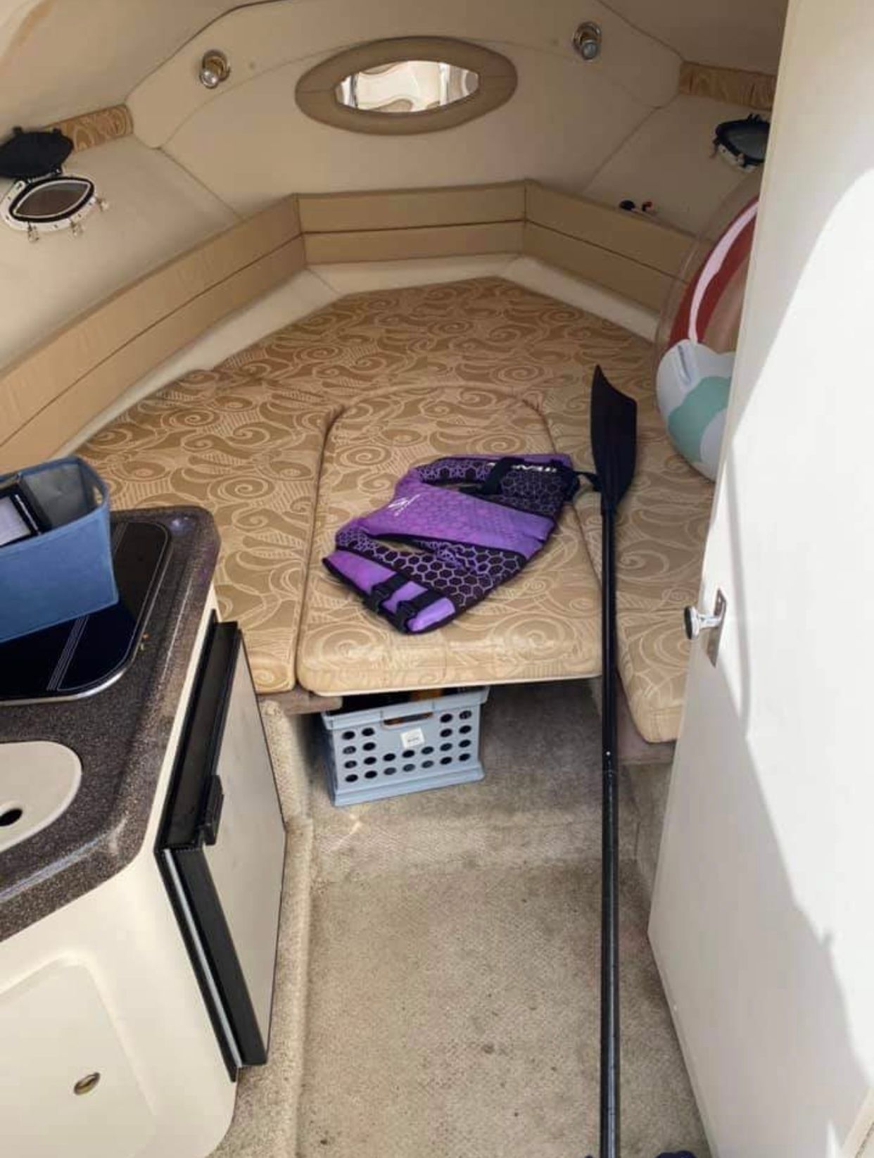 2001 Larson Cabrio 254 Mid Cabin Cruiser - 9