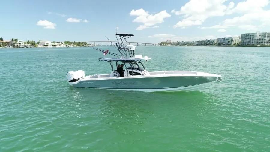 2020 Nor-Tech 390 Sport Center Console