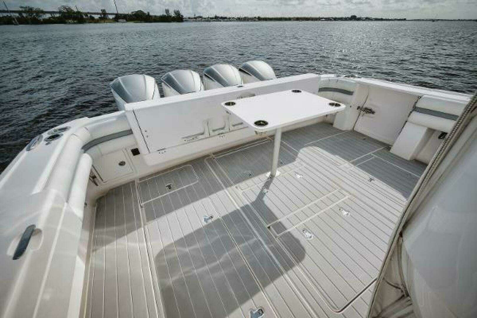 2018 Intrepid 475 Sport Yacht - Image 18