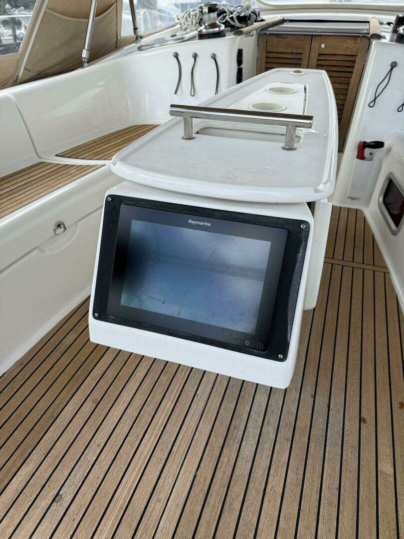 2012 Beneteau 43 - Image 63