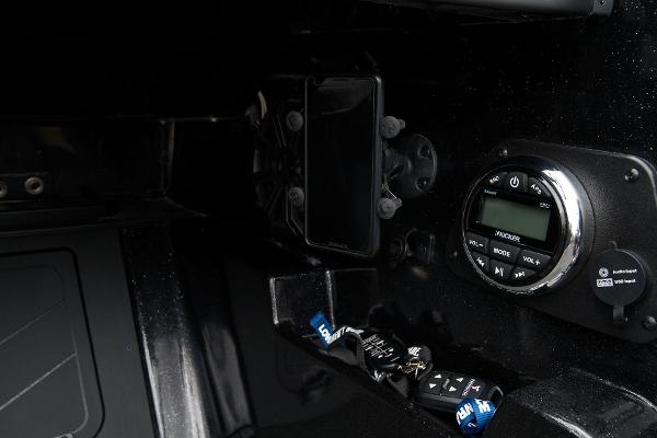 2026 Nitro ZV20 Pro - 44