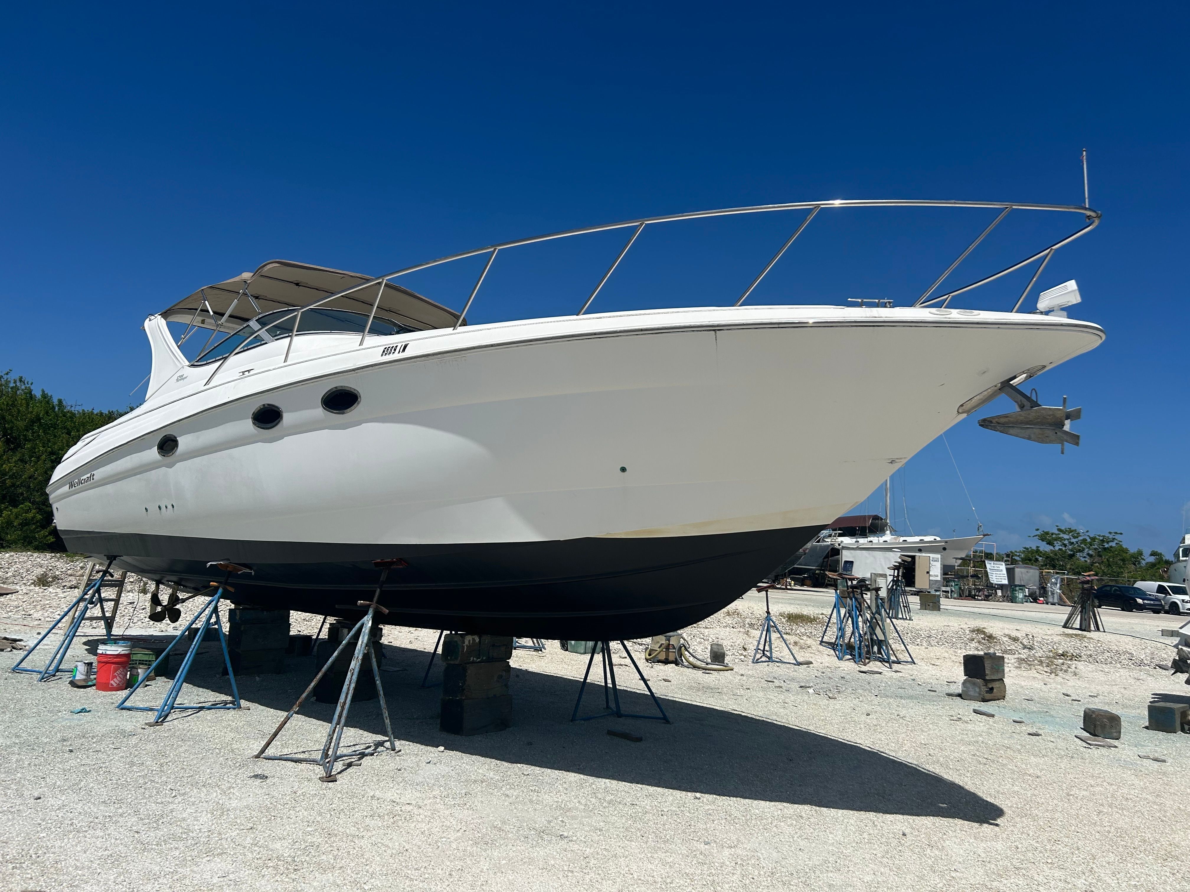 2002 Wellcraft 3700 Martinique