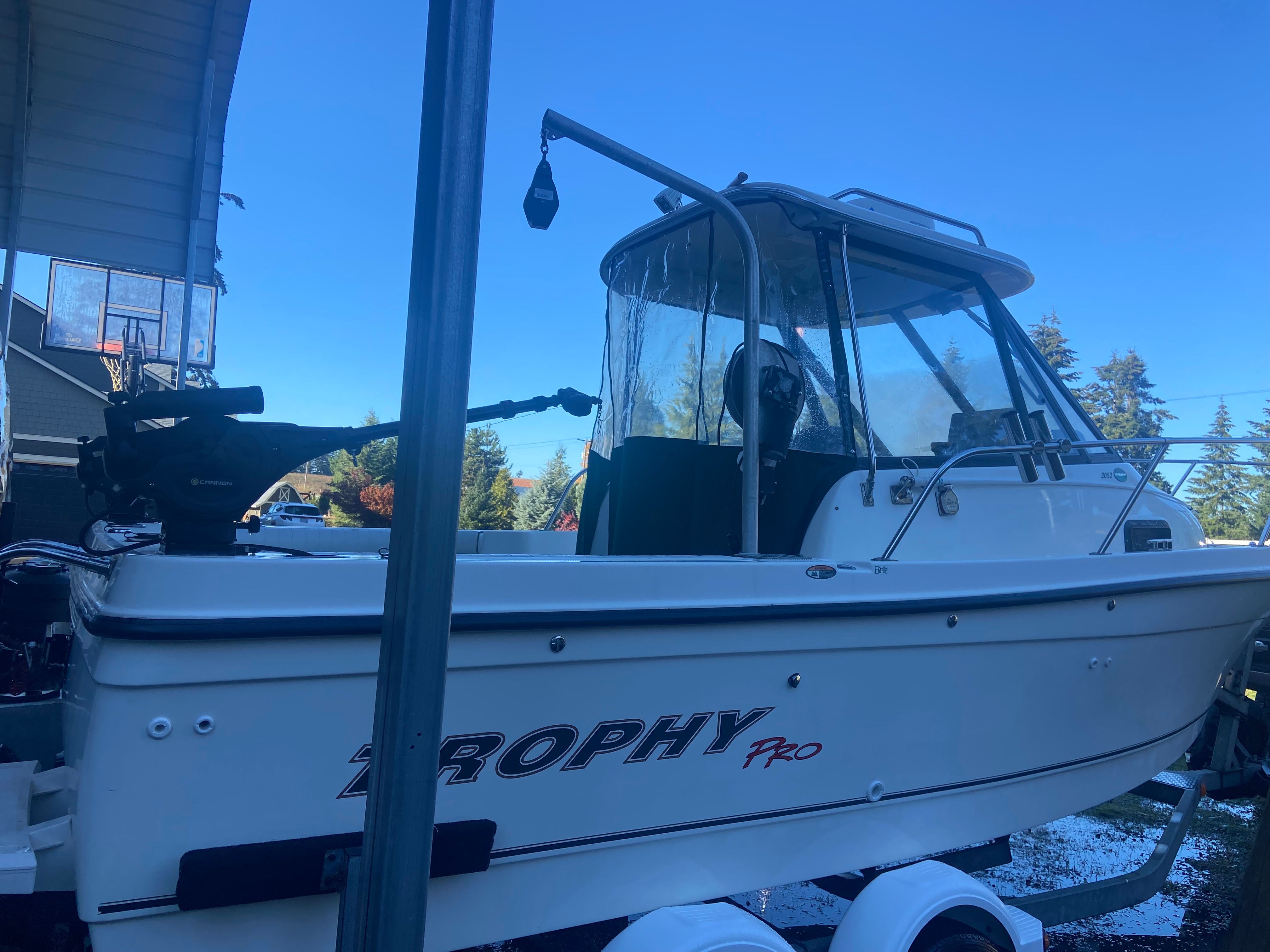 2003 Bayliner Trophy Pro 2052 WA