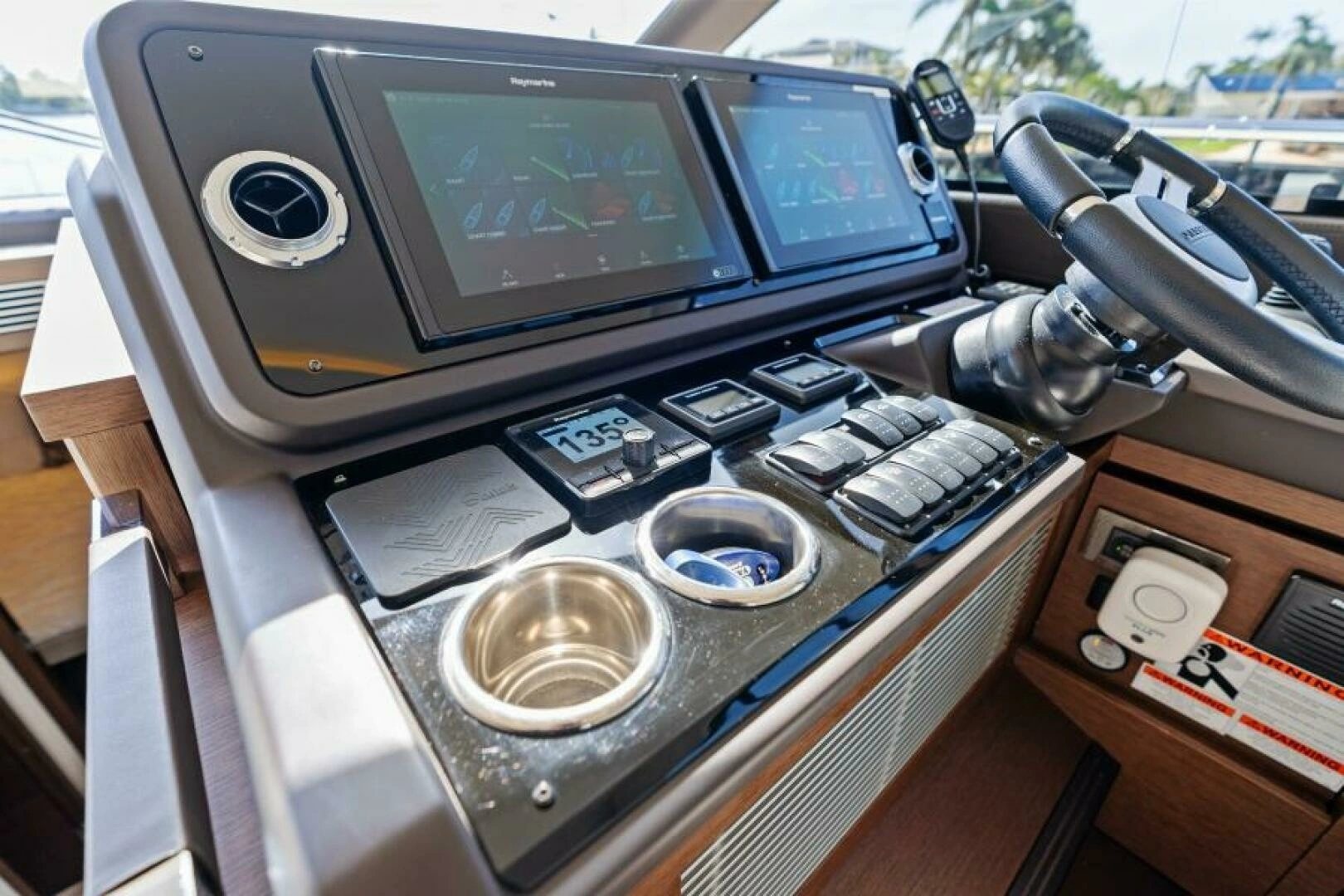 2020 Prestige 520 Flybridge - Image 20