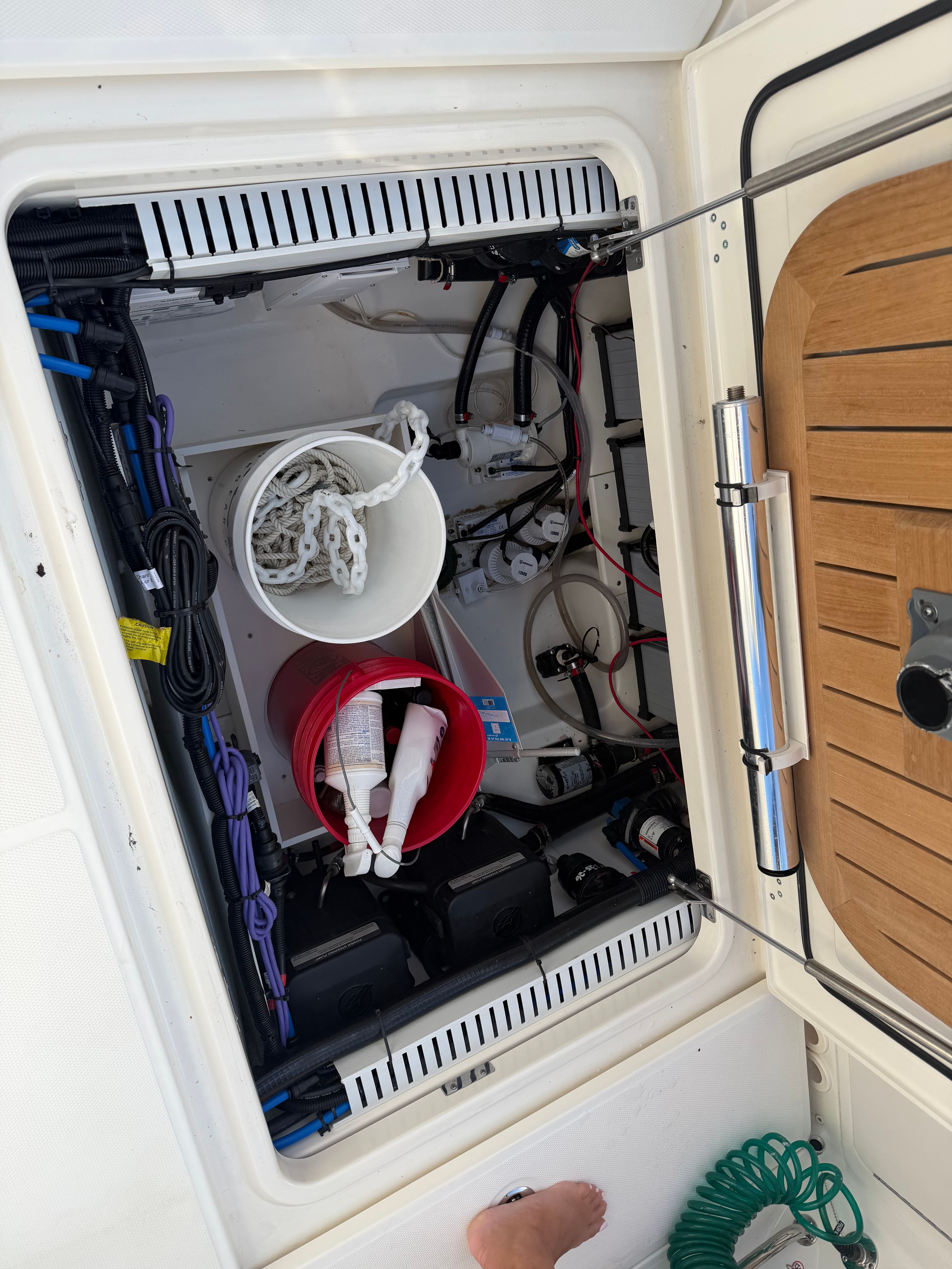 2021 Boston Whaler 330 Outrage - 53
