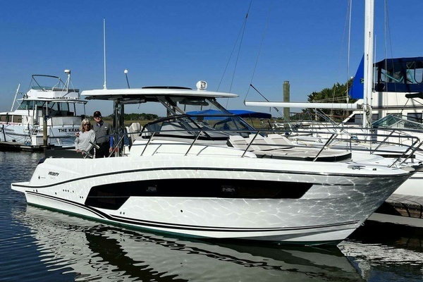 2022 Jeanneau Leader 10.5 WA 2
