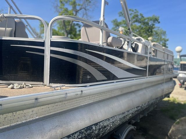 2011 Sweetwater 2486C - 3