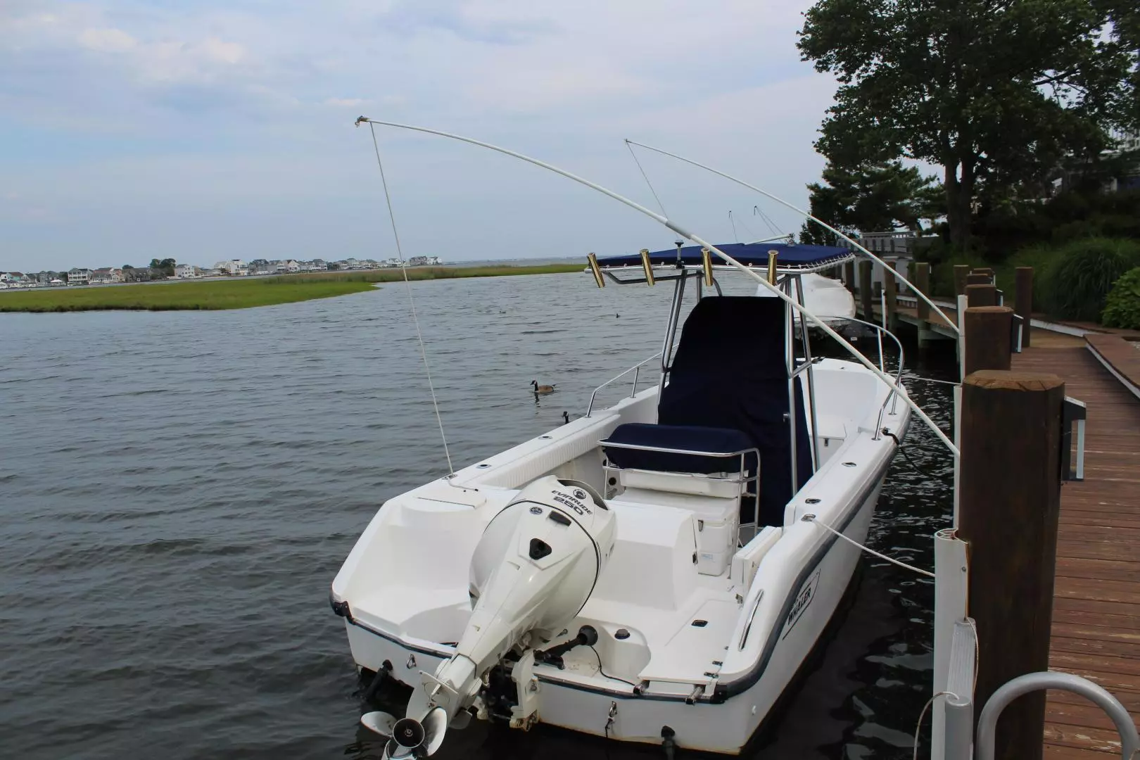 1999 Boston Whaler 23 Outrage - Image 14
