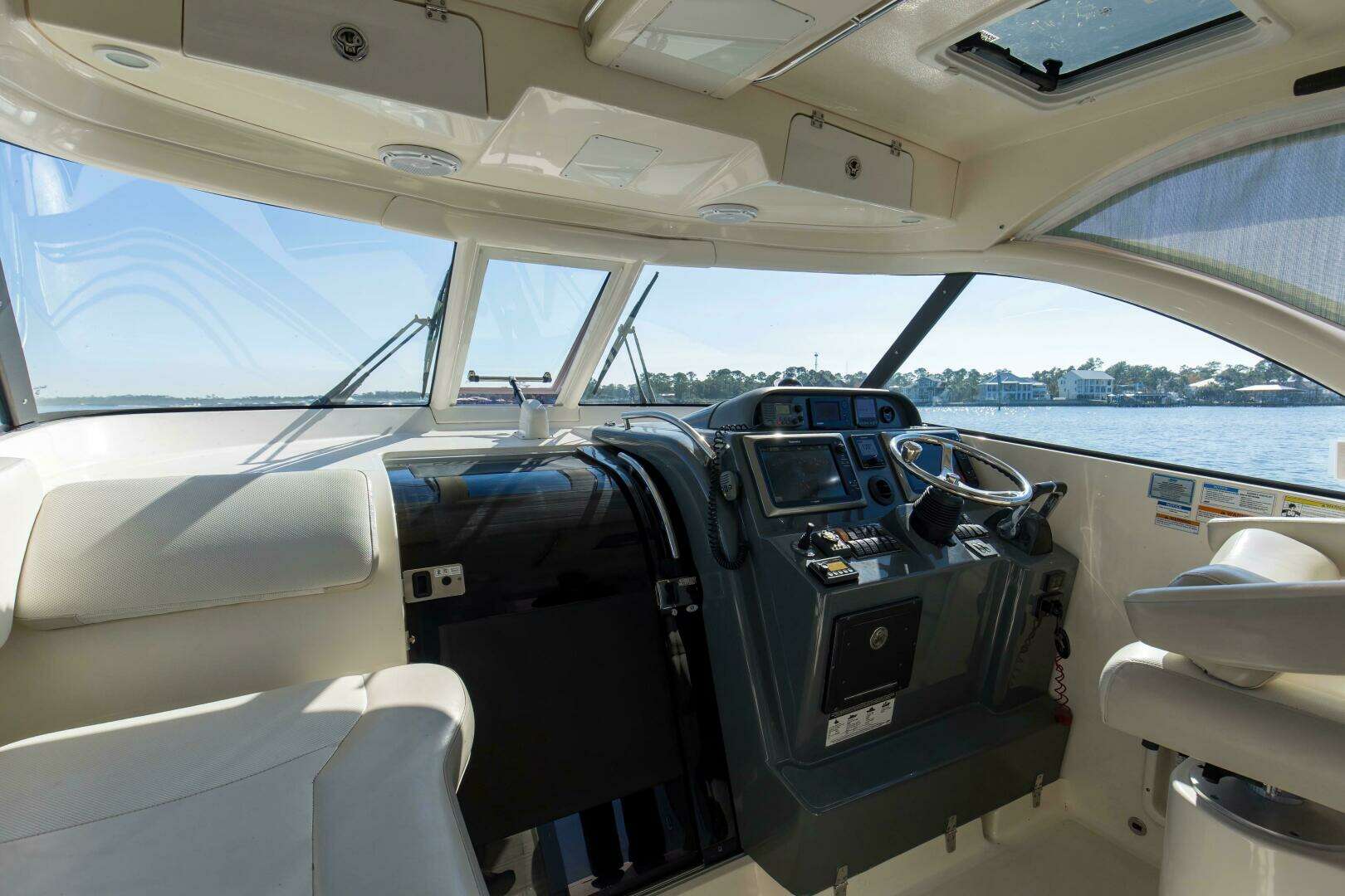 2012 Pursuit OS 345 Offshore - Image 14