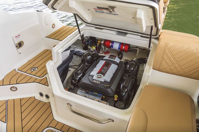 2026 Sea Ray 230 SDX