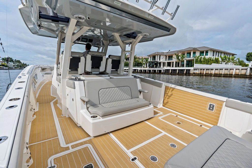 2022 Pursuit 428 Sport - 12