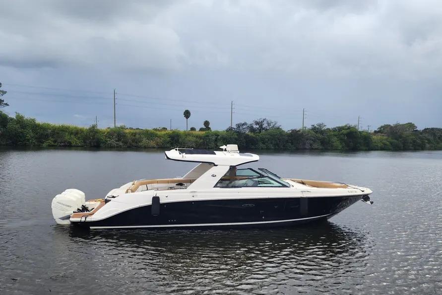 2019 Sea Ray SLX 400 Outboard