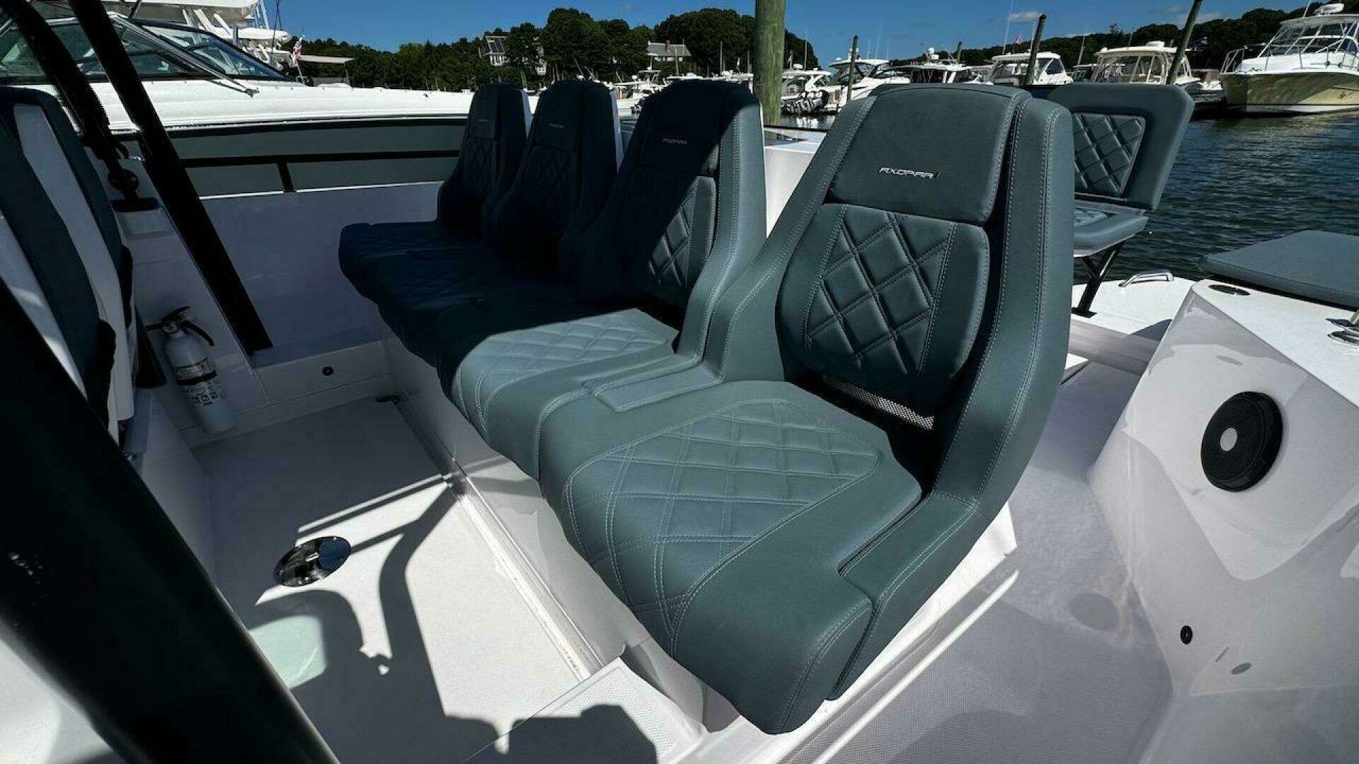 2022 Axopar 28 T-Top - Image 16