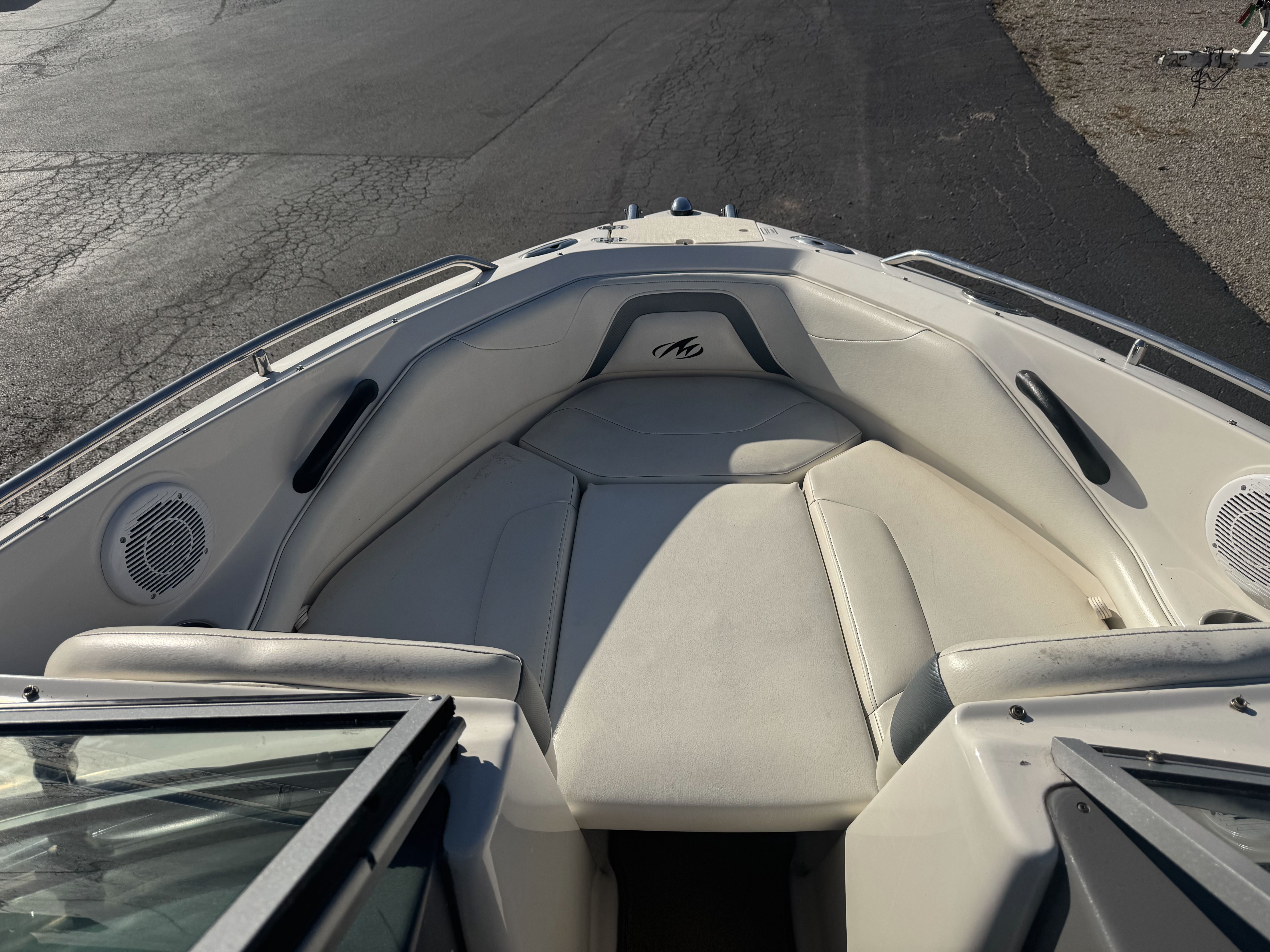 2009 Monterey 194FS - 25