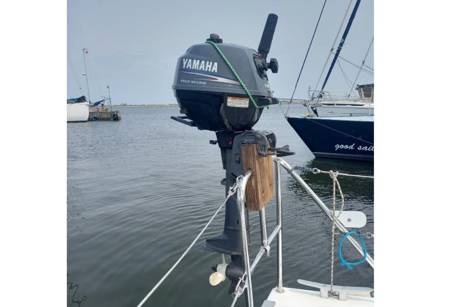 Yamaha outboard motor on a Pogo 1250 sailboat, docked in a marina, 2017 model.