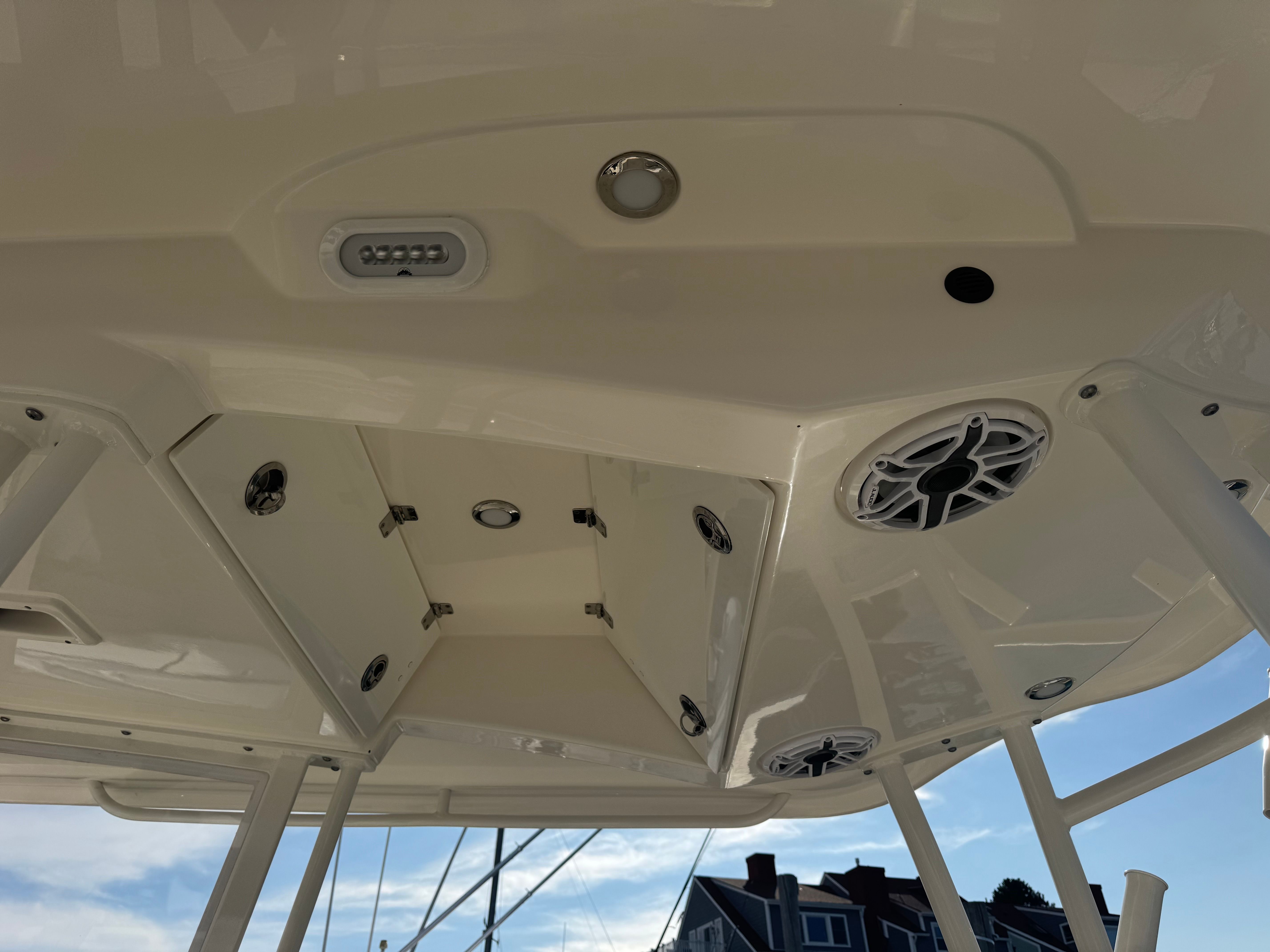 2021 Cobia 301 Center Console - 16
