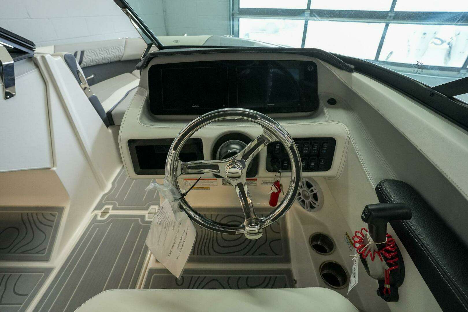 2025 Regal LX2 - Image 14