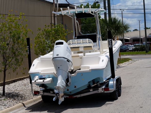 2027 Bulls Bay 230 Center Console - 54