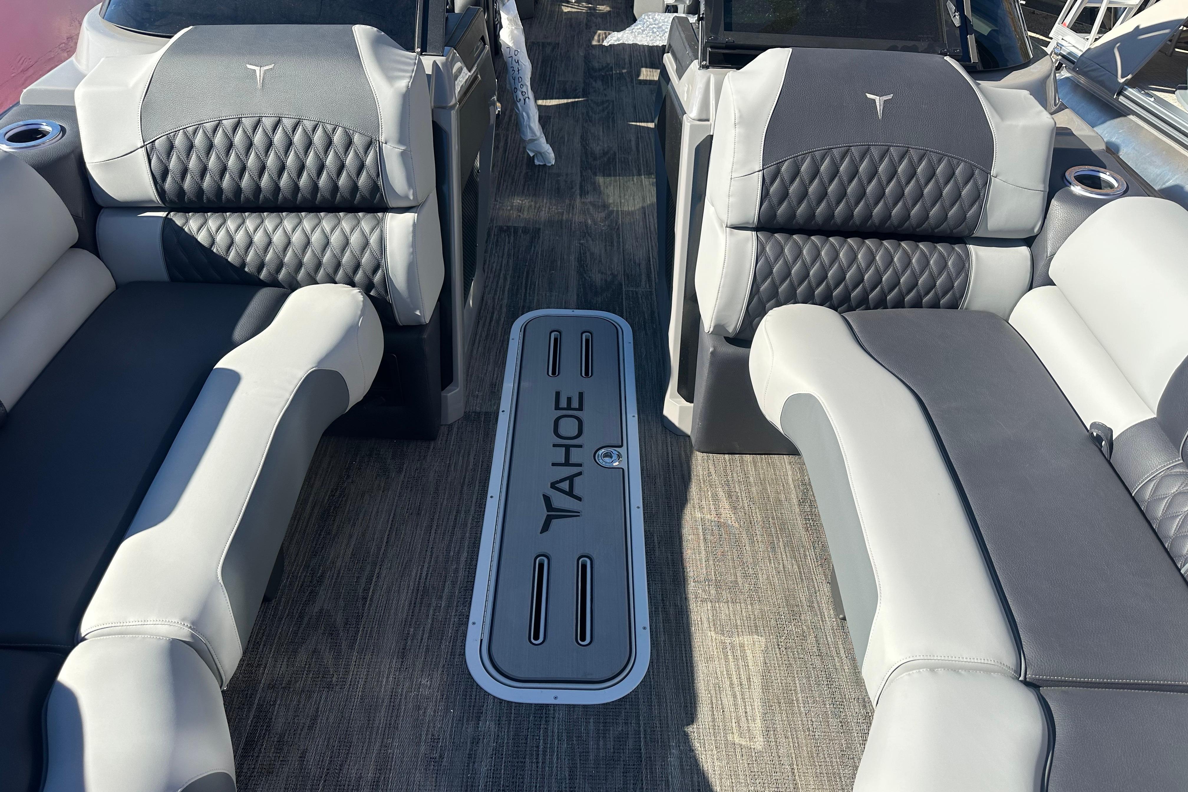 2026 Tahoe Pontoon Cascade Quad Lounger interior with luxurious seating and elegant design.