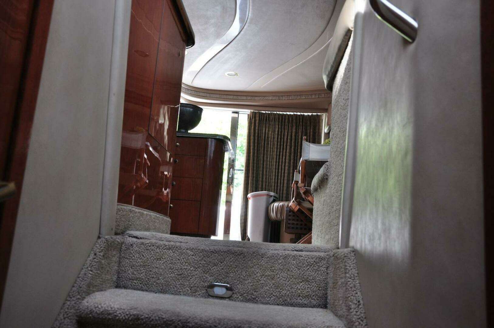 1998 Sea Ray 480 Sedan Bridge - Image 50