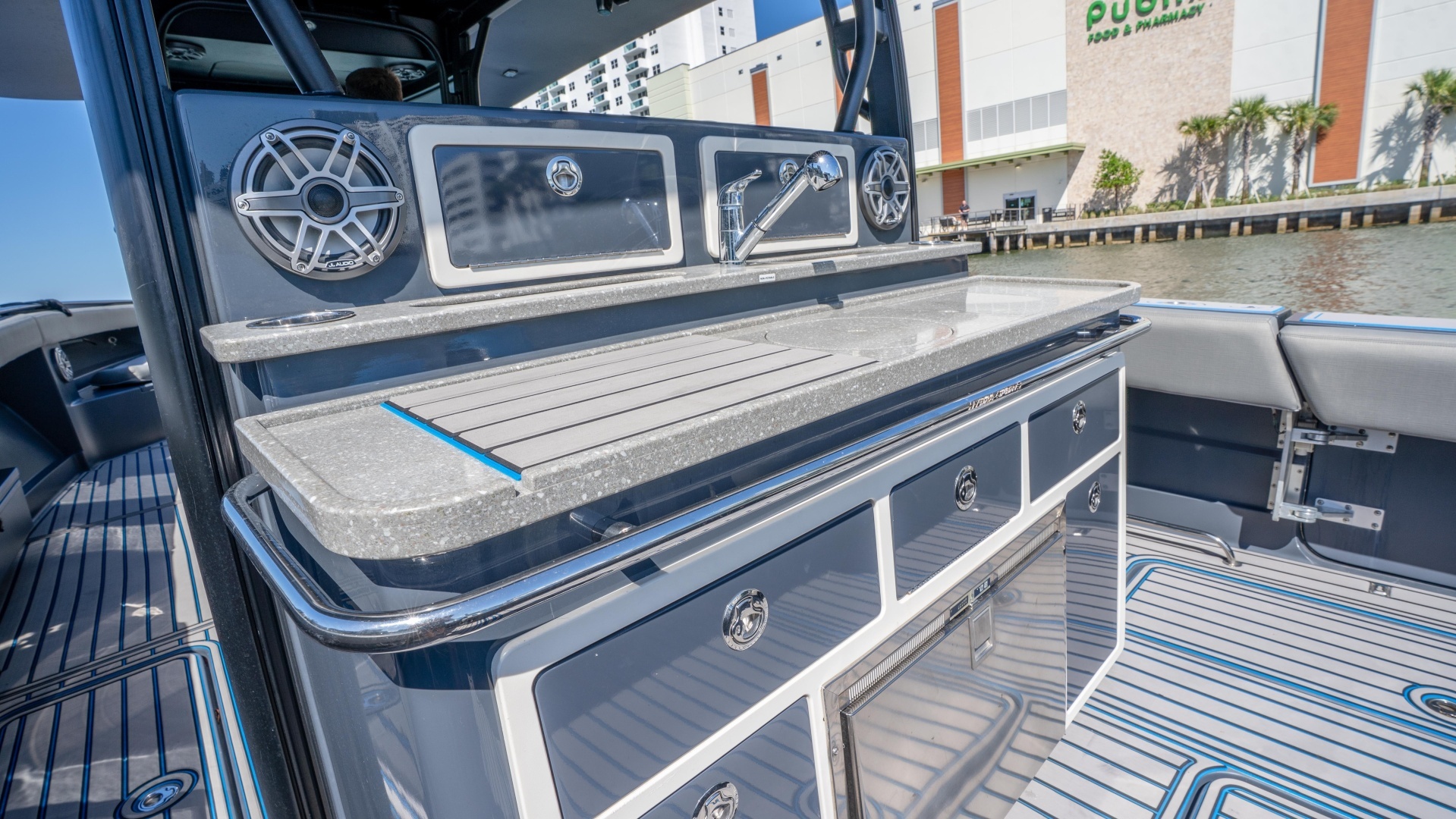 2016 Hydra-Sports 4200 Siesta - Image 12
