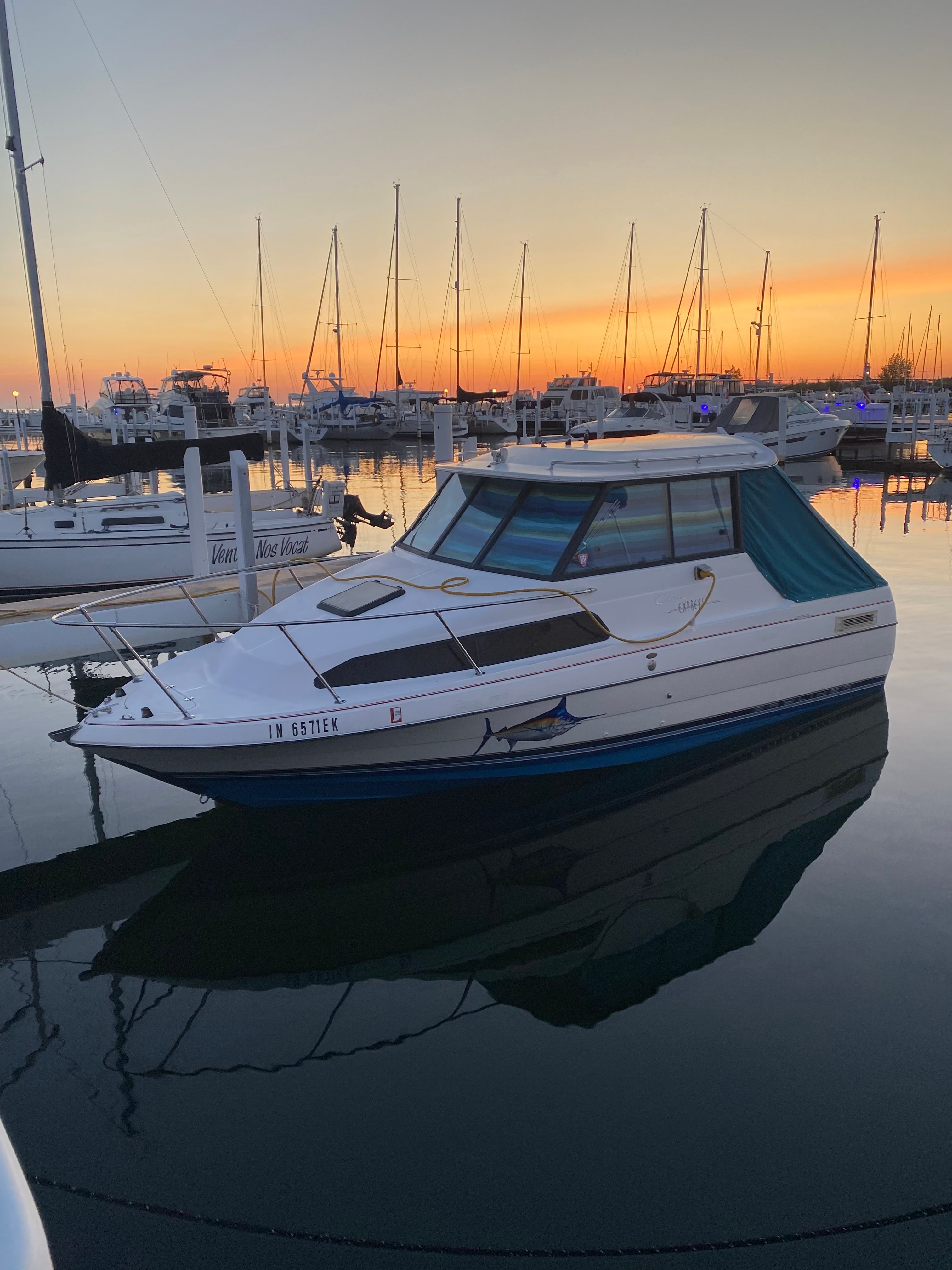 1996 Bayliner Cierra Express 2252