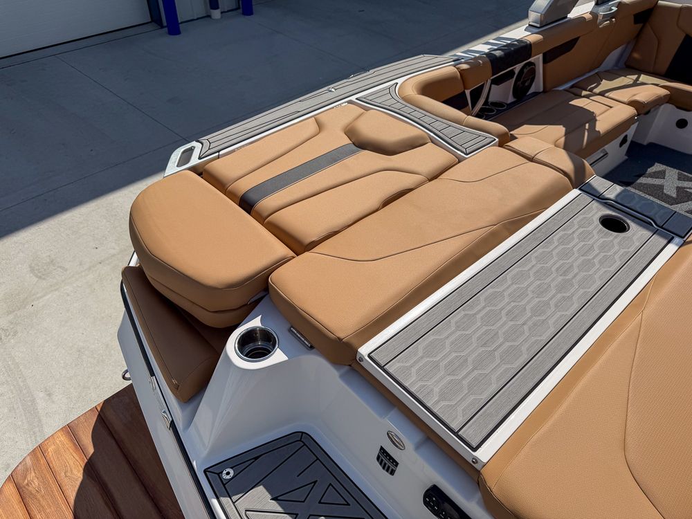 2022 MasterCraft XT24 - 6
