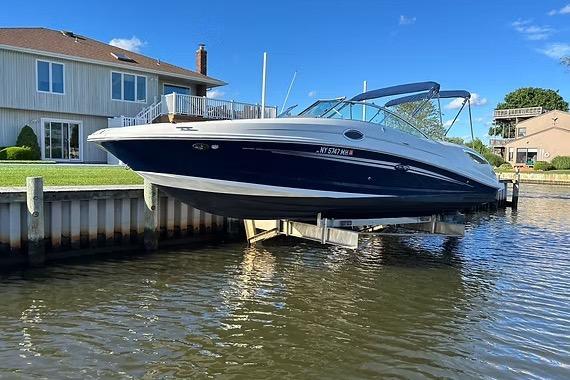 2011 Sea Ray 300 Sundeck
