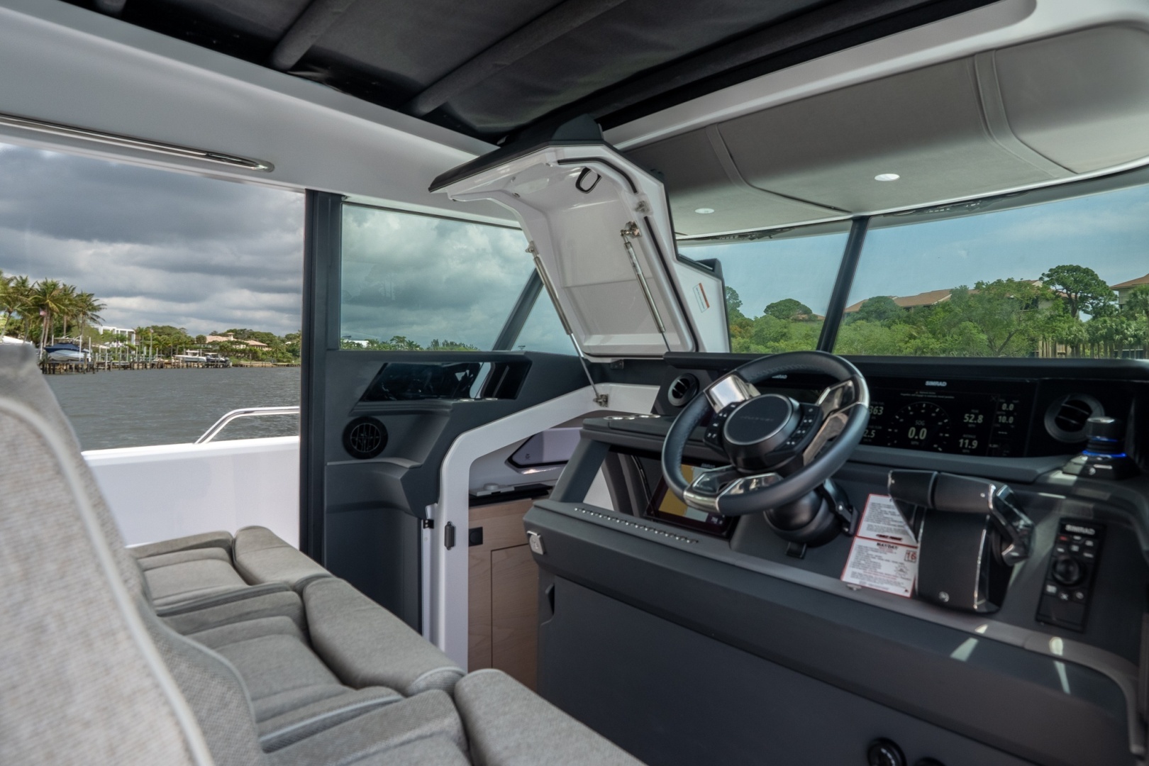 2024 Axopar 45 XC Cross Cabin - Image 24