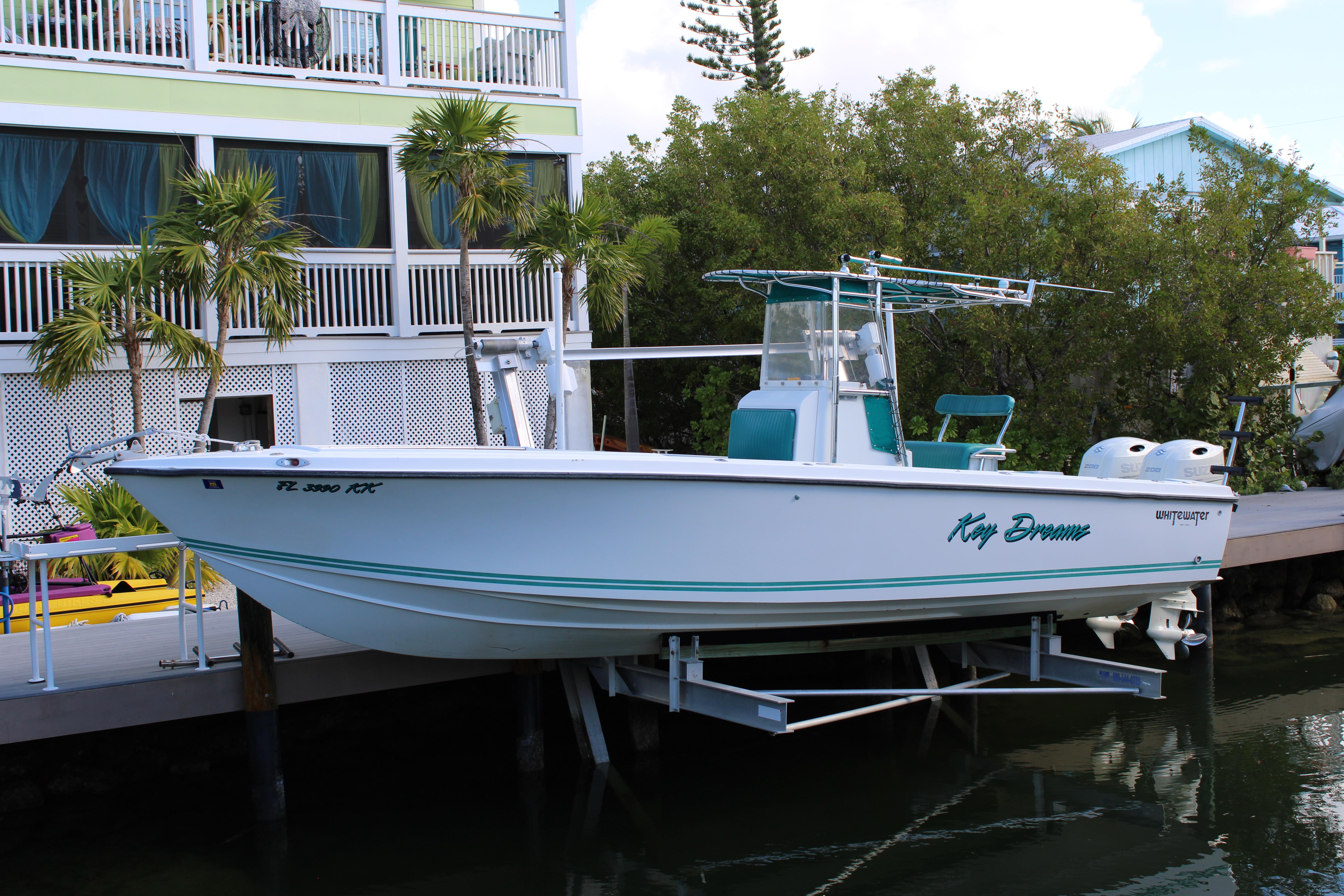 1999 Whitewater 28 Center Console