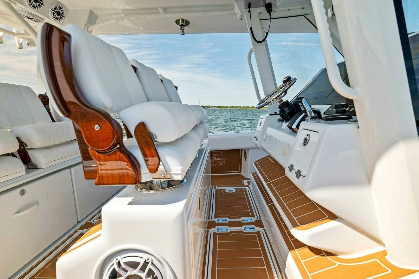 2022 Barker Boatworks 40 HPC - Image 7