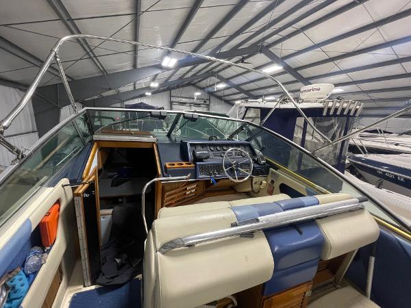 1988 Sea Ray 268 Express Cruiser - 26