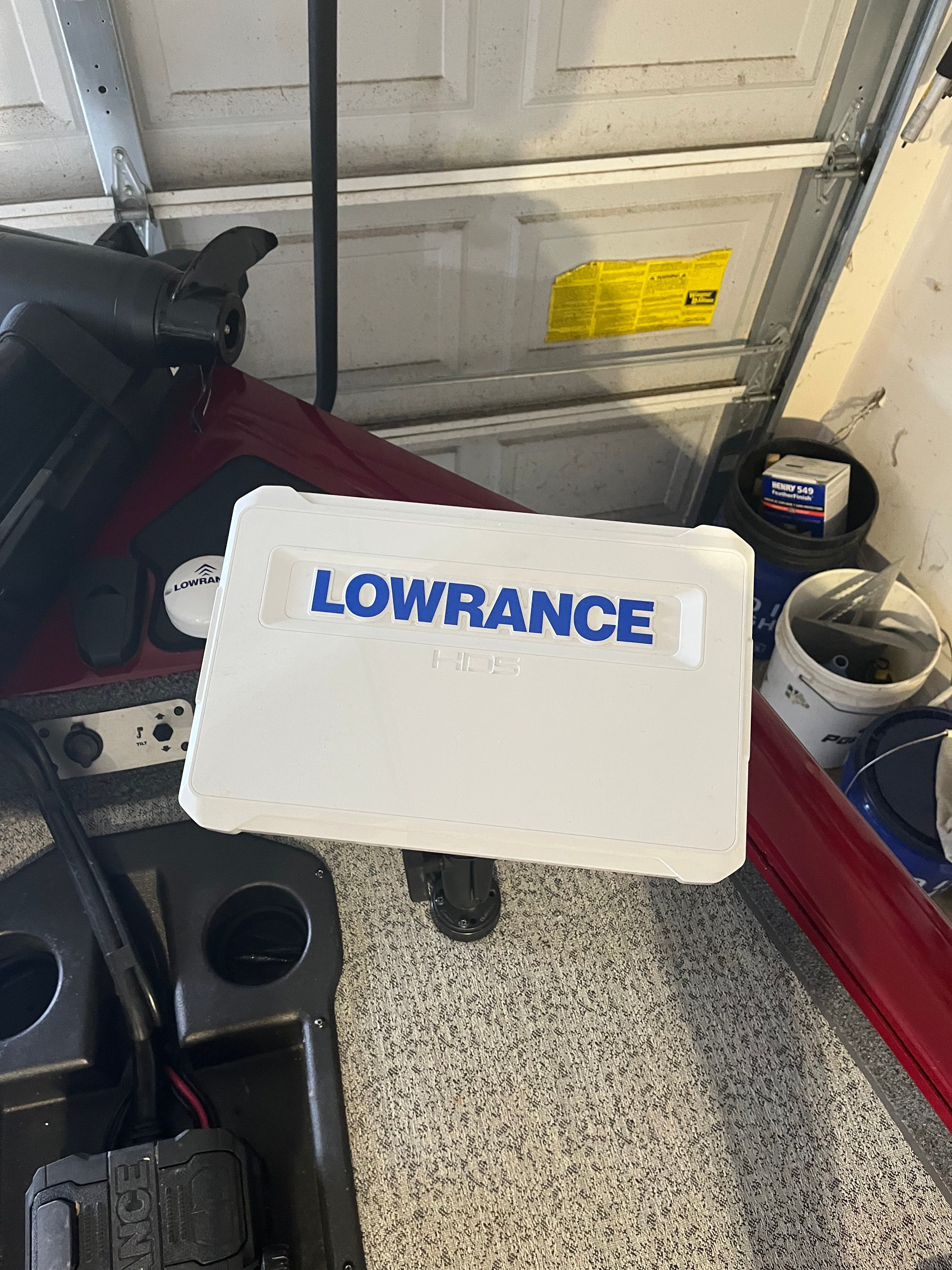 A Lowrance fish finder is mounted on a Bass Tracker PRO 175 TEAM TXW Tournament Edition boat.
