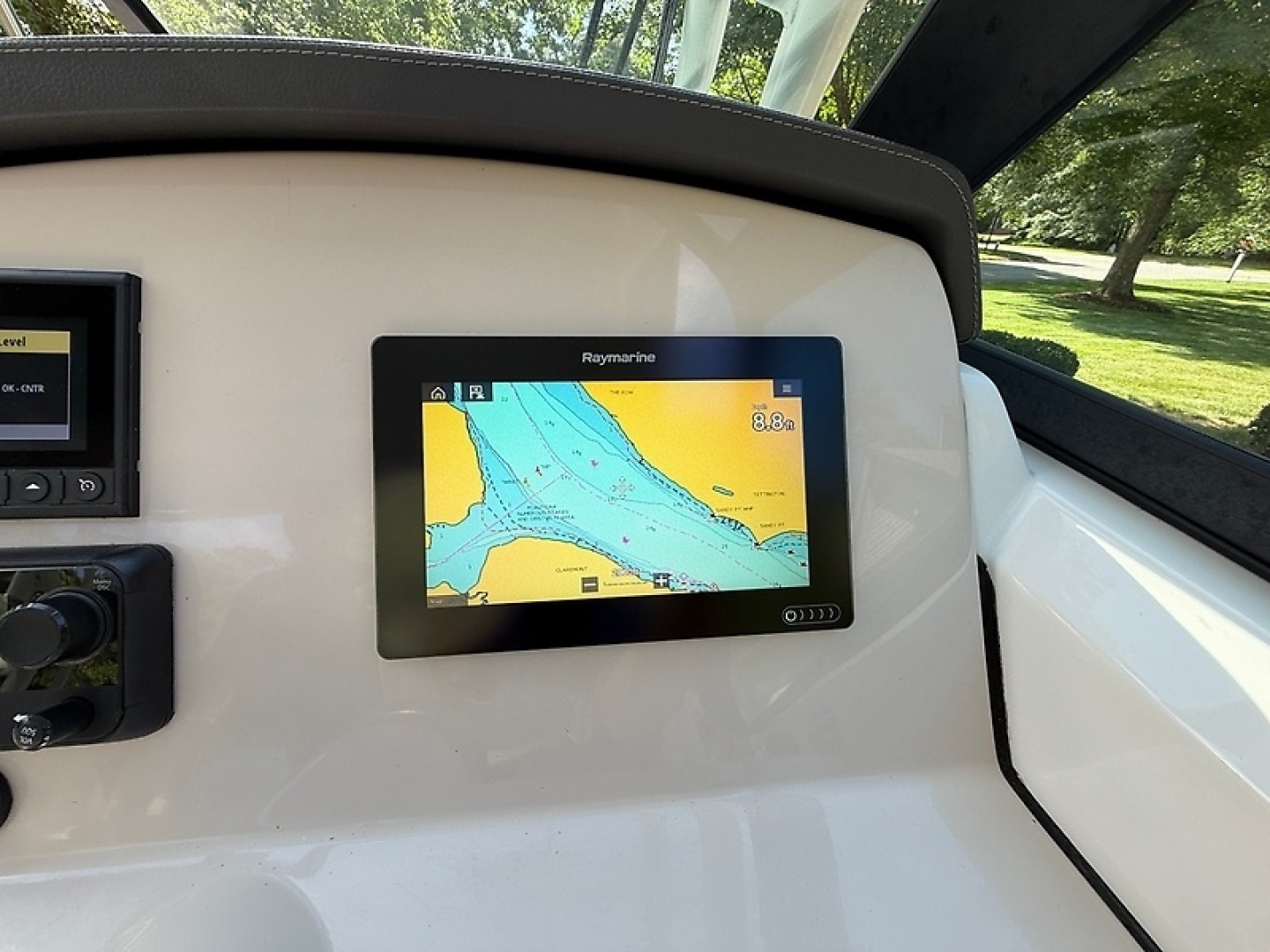 2020 Boston Whaler Vantage 230 - Image 29